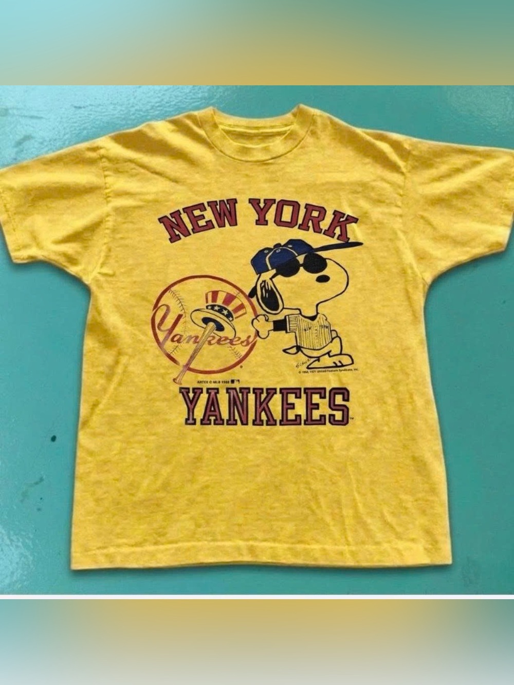 Vintage Yellow New York Yankees Cartoon Graphic Tee